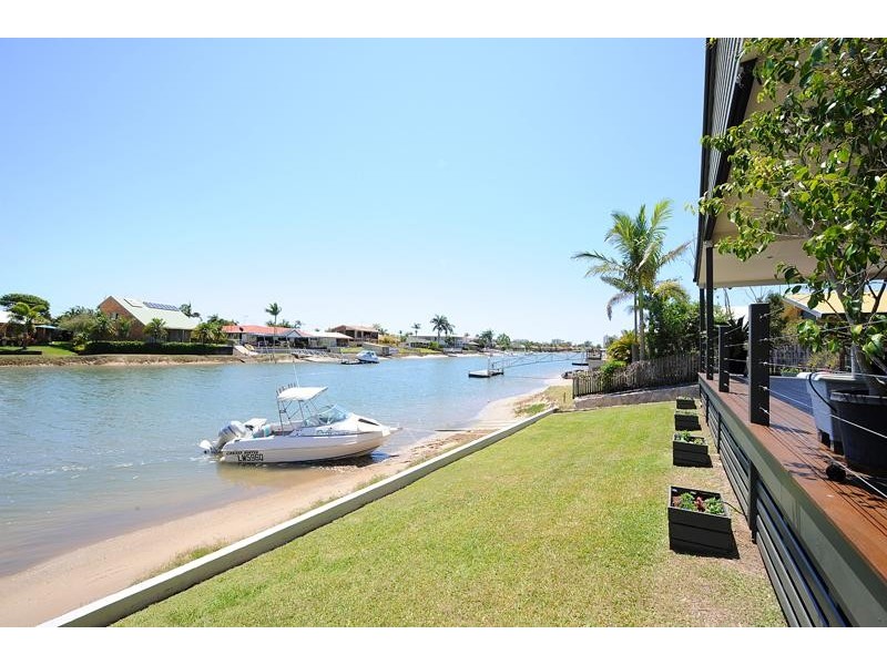 9 Kononda Crt, Mooloolaba QLD 4557