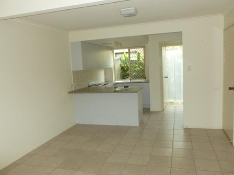 1/27 Baden Powell Street, Maroochydore QLD 4558