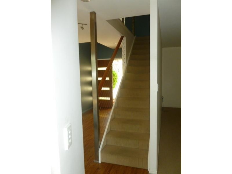 35 Oloway Crescent, Alexandra Headland QLD 4572