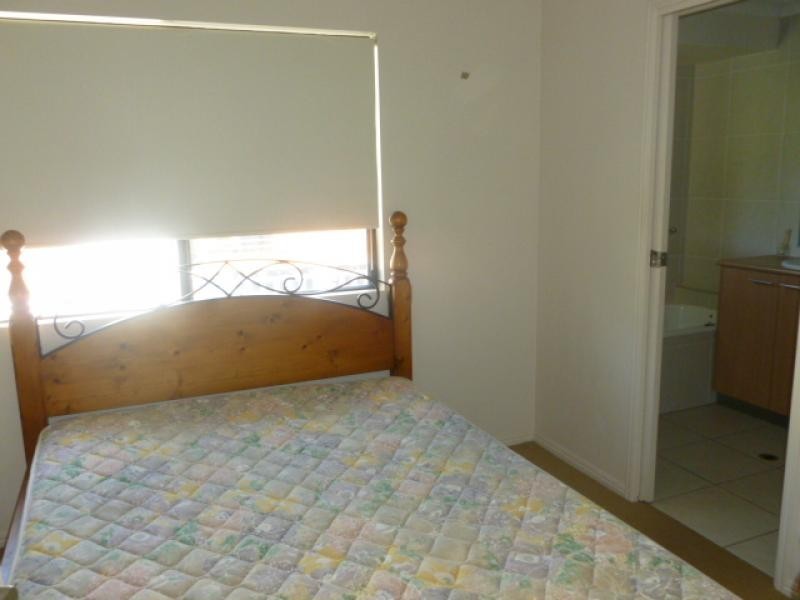 35 Oloway Crescent, Alexandra Headland QLD 4572