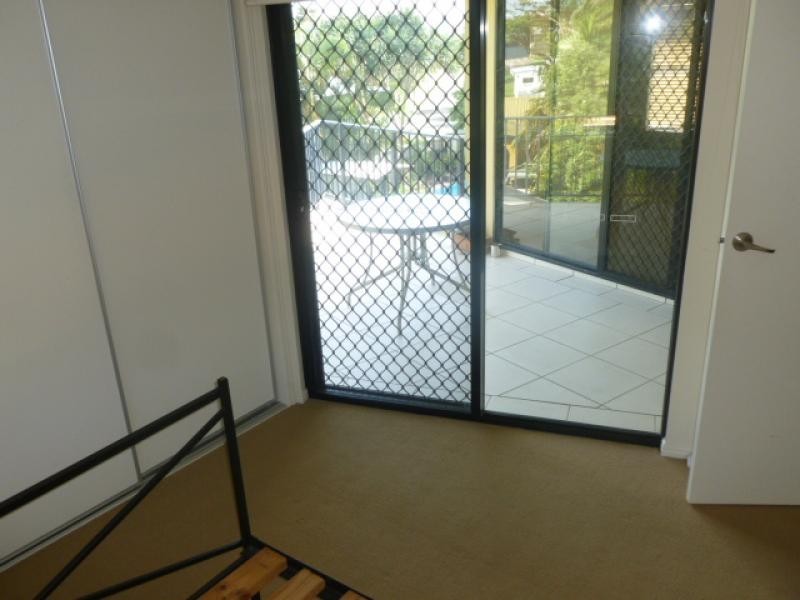 35 Oloway Crescent, Alexandra Headland QLD 4572