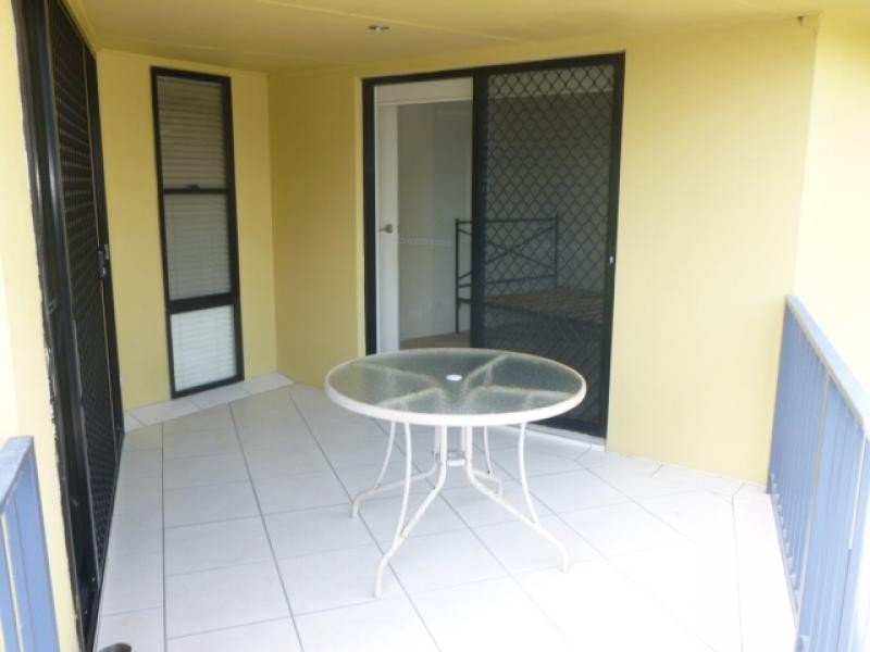 35 Oloway Crescent, Alexandra Headland QLD 4572