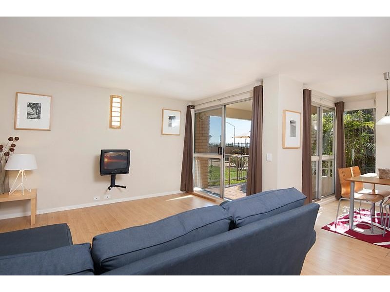 2/268 Alexandra Parade, Alexandra Headland QLD 4572