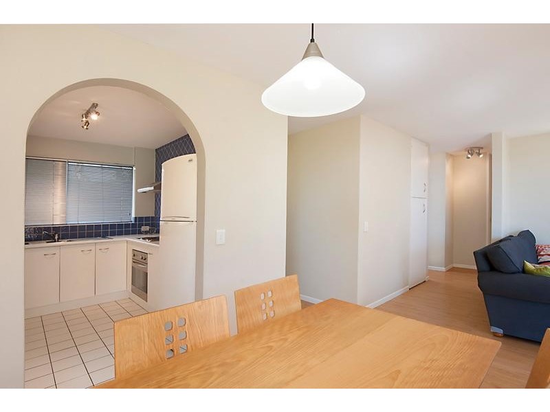 2/268 Alexandra Parade, Alexandra Headland QLD 4572