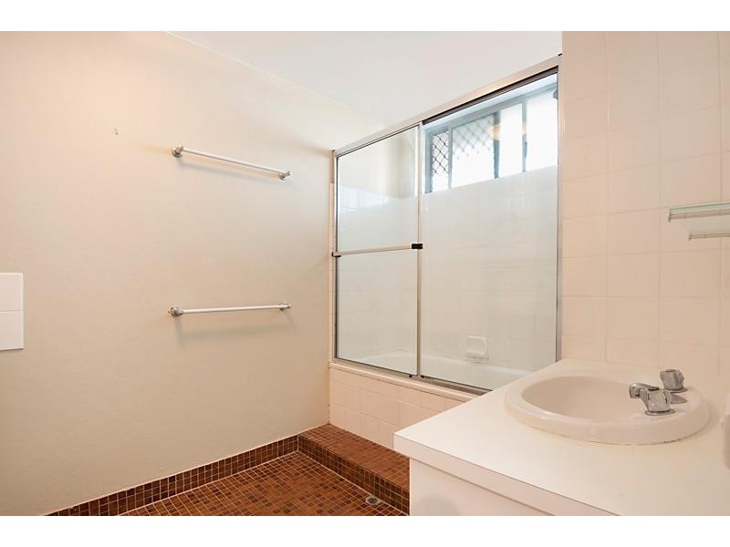 2/268 Alexandra Parade, Alexandra Headland QLD 4572