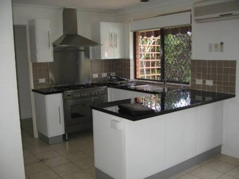 2 Bangalow Street, Minyama QLD 4575