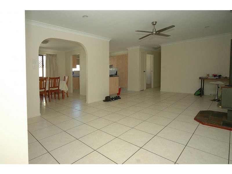 4 Candlewood Close, Mooloolaba QLD 4557