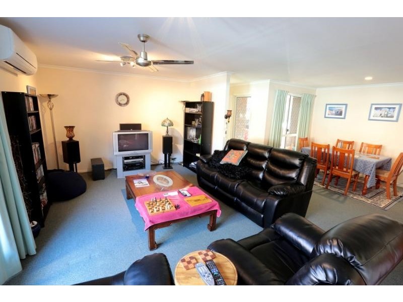 2/2 Camphor Court, Mooloolaba QLD 4557