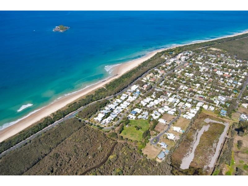 835 David Low Way, Mudjimba QLD 4564