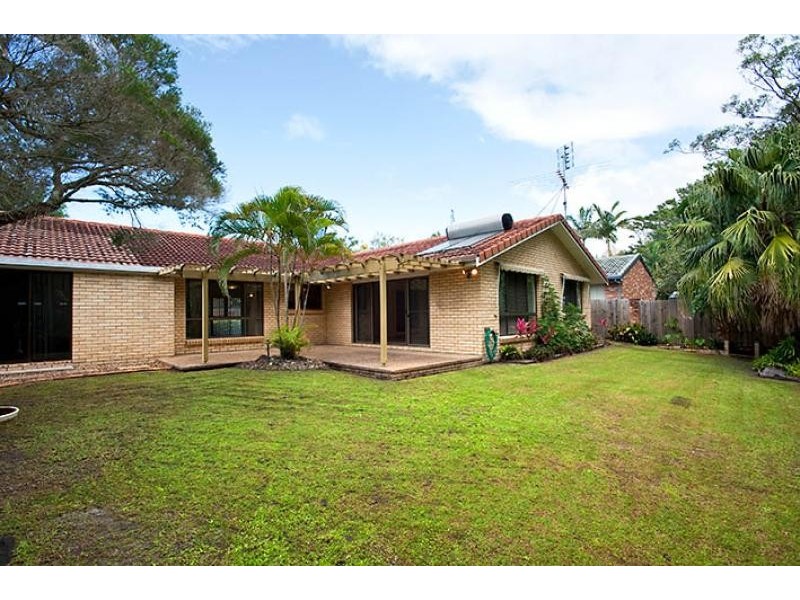 85 Brentwood Avenue, Mooloolaba QLD 4557
