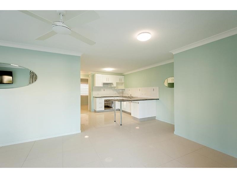 1-4/16 Muraban, Mooloolaba QLD 4557