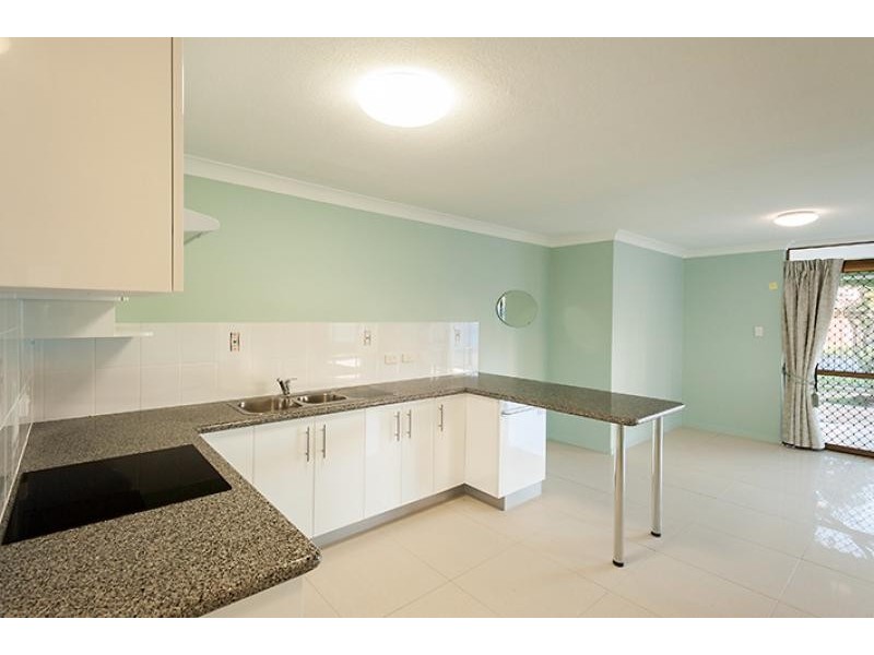 1-4/16 Muraban, Mooloolaba QLD 4557