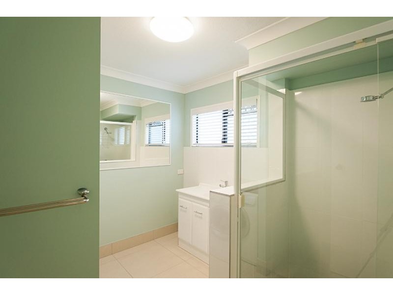 1-4/16 Muraban, Mooloolaba QLD 4557