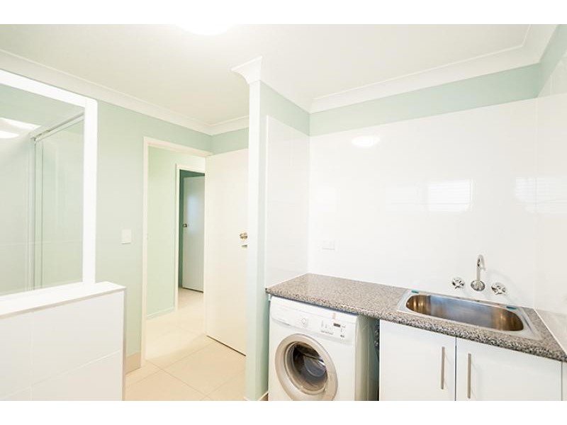 1-4/16 Muraban, Mooloolaba QLD 4557