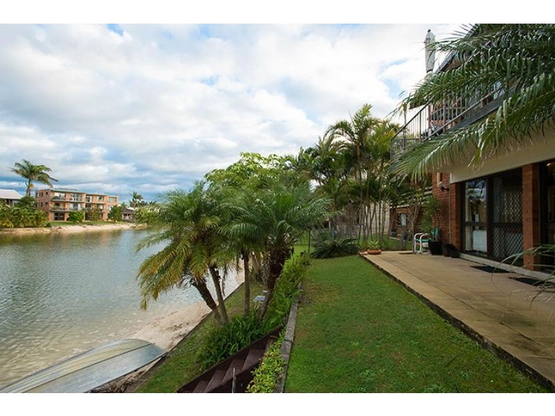 4/5 Barooga Crescent, Mooloolaba QLD 4557