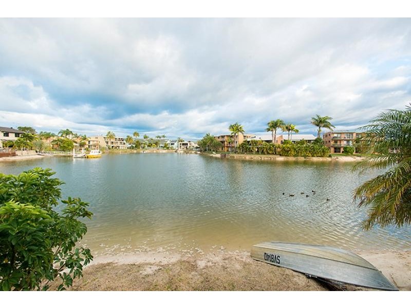 4/5 Barooga Crescent, Mooloolaba QLD 4557