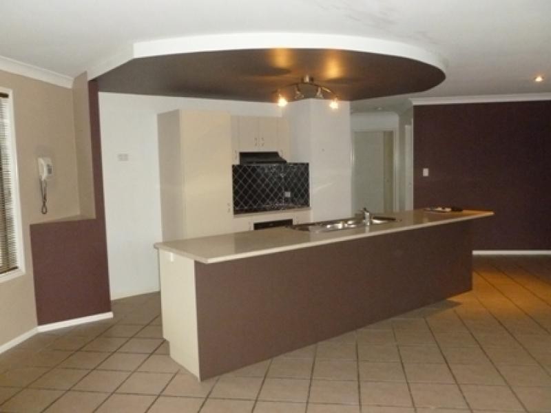 2 Tilapia Court, Mountain Creek QLD 4557