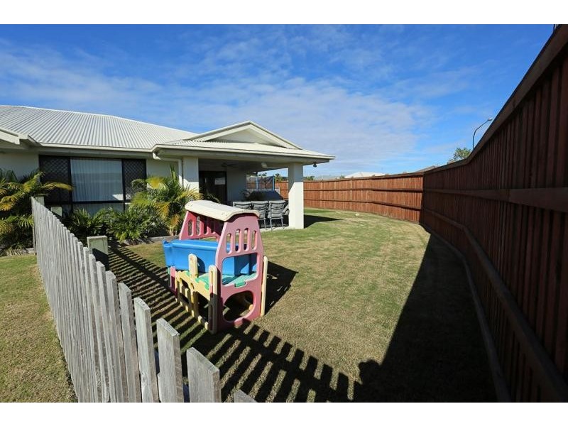 2 Holloway Street, Mountain Creek QLD 4557