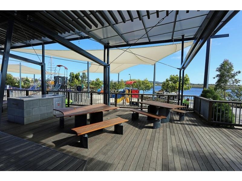 2 Holloway Street, Mountain Creek QLD 4557