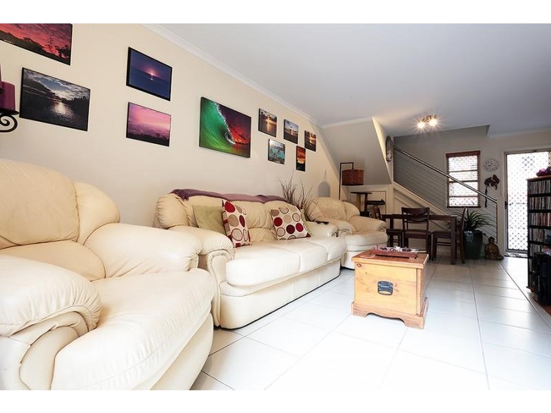 2/50 Toorumbee Drive, Mooloolaba QLD 4557