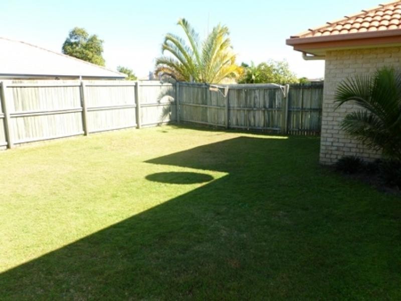 4 Honeymyrtle Court, Mountain Creek QLD 4557