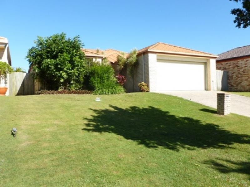 4 Honeymyrtle Court, Mountain Creek QLD 4557