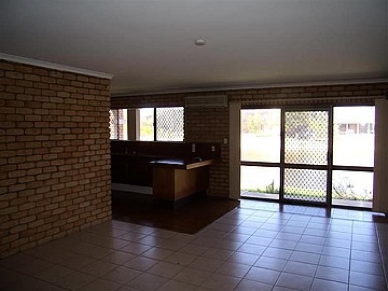 2/17 Barooga Crescent, Mooloolaba QLD 4557