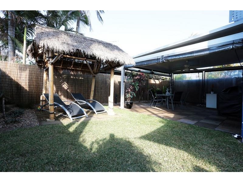 4/9 Carrothool Place, Mooloolaba QLD 4557