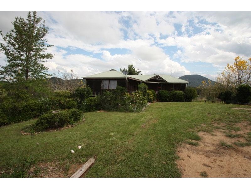 310 Memorial Avenue, Eumundi QLD 4562