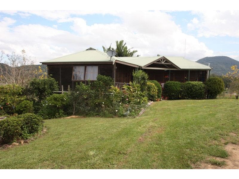 310 Memorial Avenue, Eumundi QLD 4562