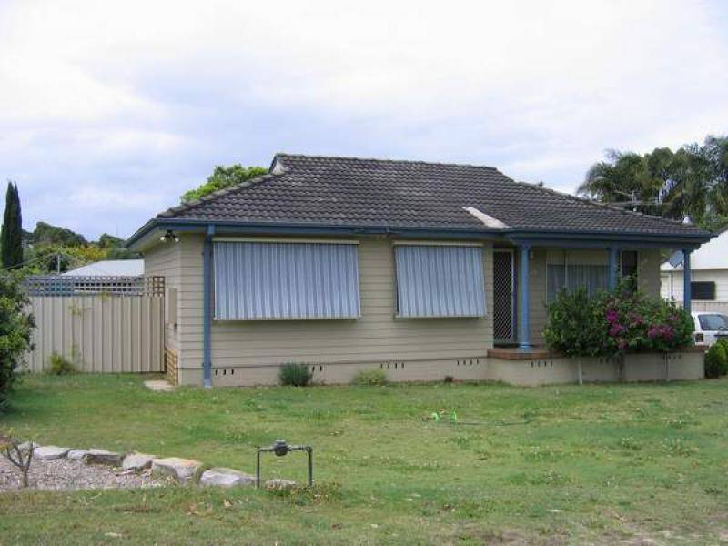 144 Macquarie Grove, Caves Beach NSW 2281