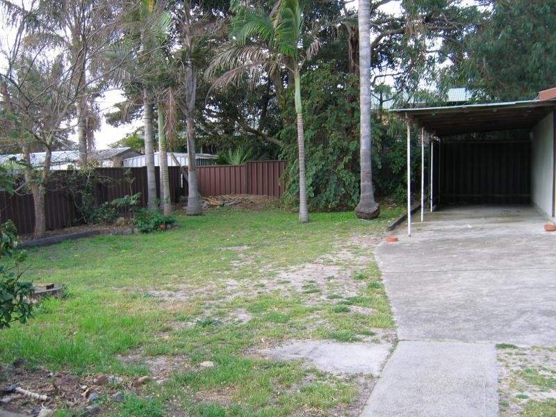 155 Park Avenue, Caves Beach NSW 2281