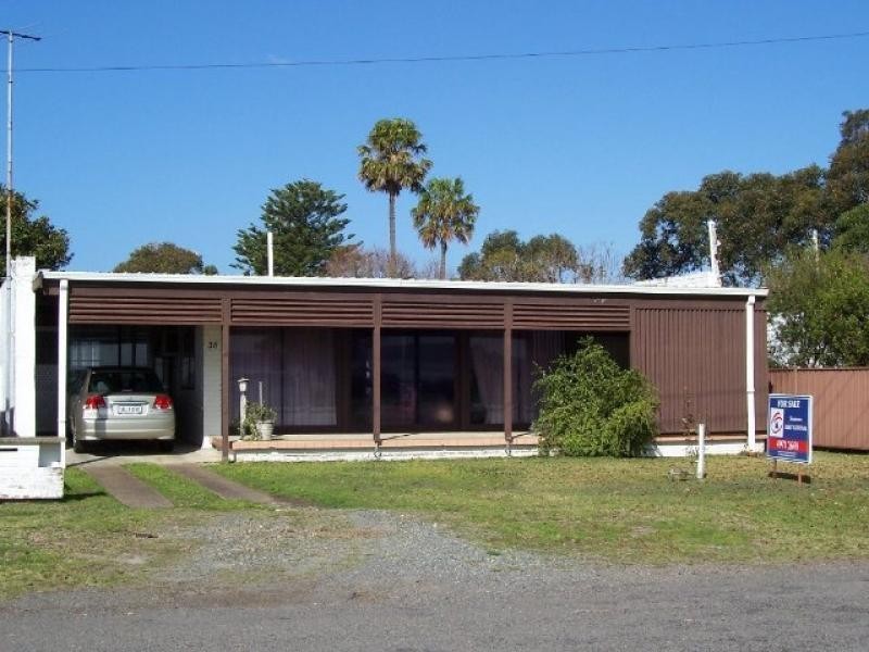 38 The Esplanade, Swansea NSW 2281