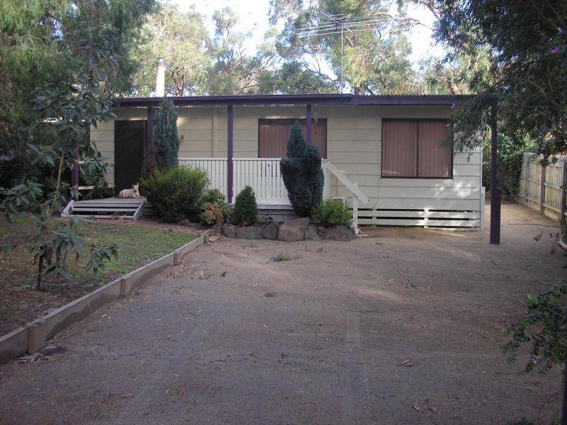 44 Glenalva Parade, Cannons Creek VIC 3977