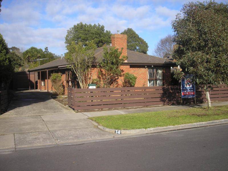 14 Bruce Street, Cranbourne VIC 3977