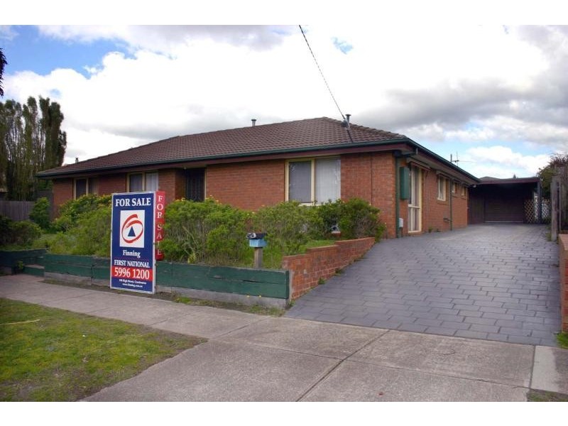 14 Elizabeth Street, Cranbourne North VIC 3977