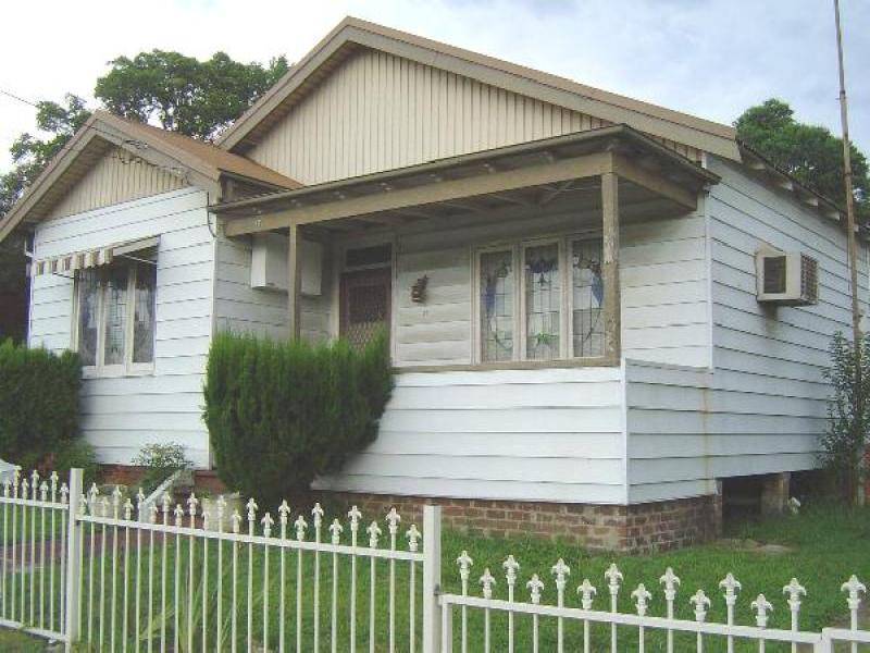 17 Ridgewell Street, Roselands NSW 2196