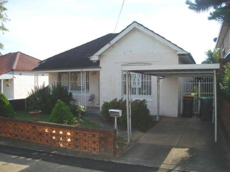 34 Rawson Road, Greenacre NSW 2190