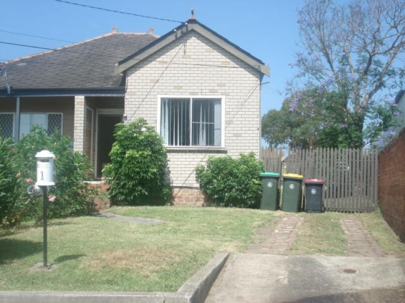 1 Pentland Avenue, Roselands NSW 2196