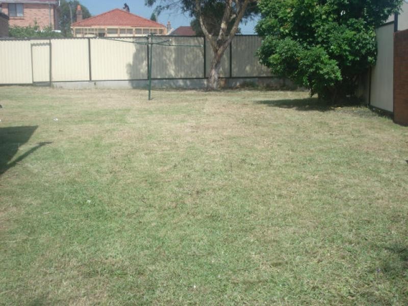 1 Pentland Avenue, Roselands NSW 2196