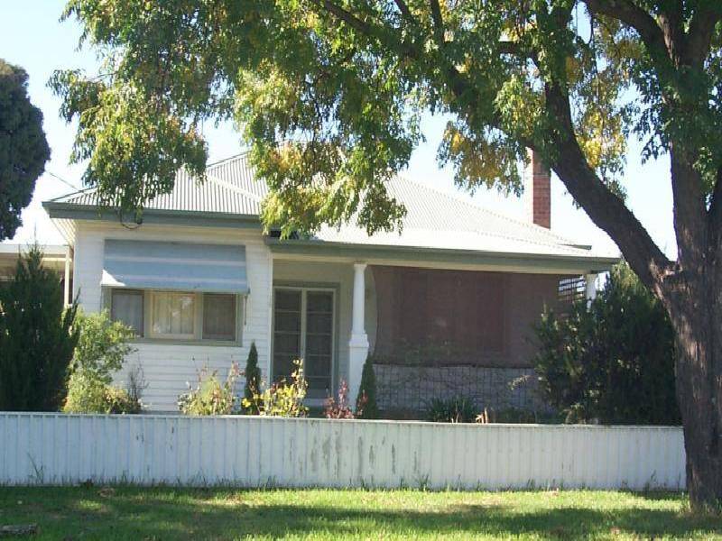 15 Younger Street, Wangaratta VIC 3677