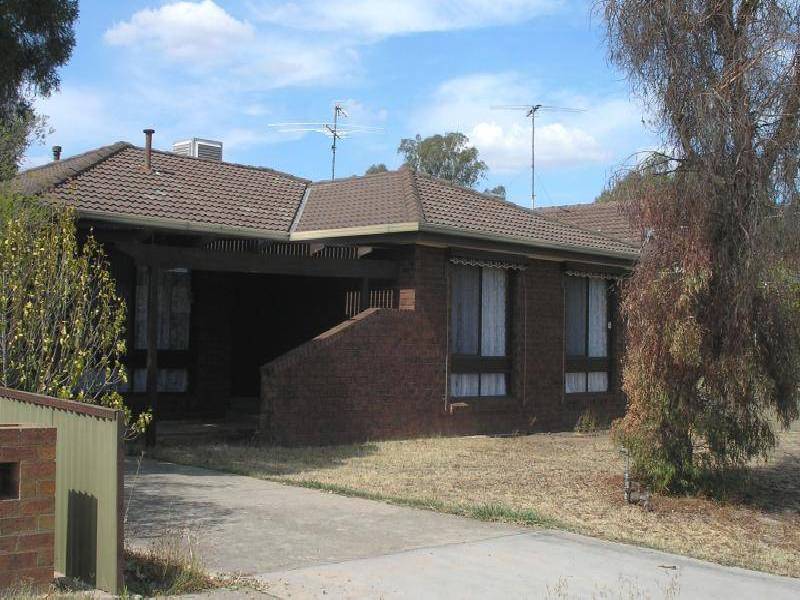 8 Barkoo Avenue, Wangaratta VIC 3677