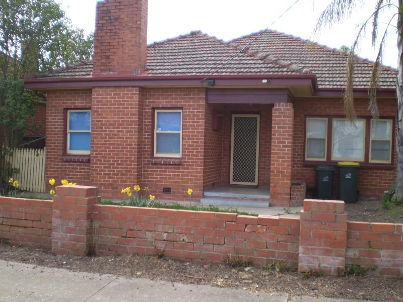 8 Wareena Street, Wangaratta VIC 3677