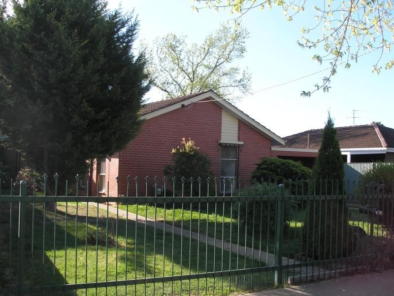 15 Inchbold Street, Wangaratta VIC 3677