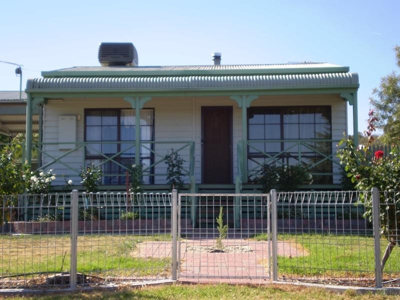 57 Church Street, Glenrowan VIC 3675