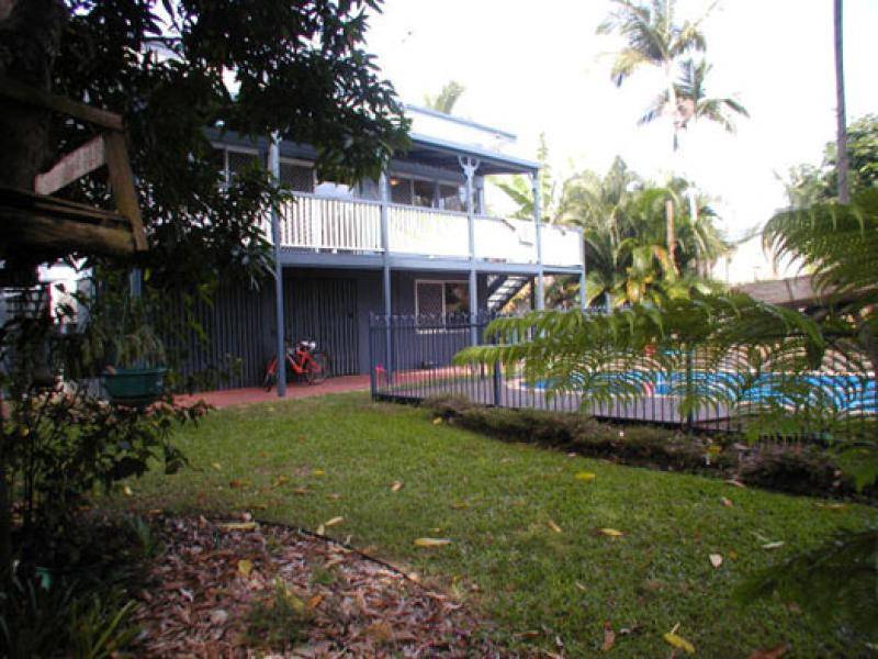 4 Hayes Avenue, Bucasia QLD 4750