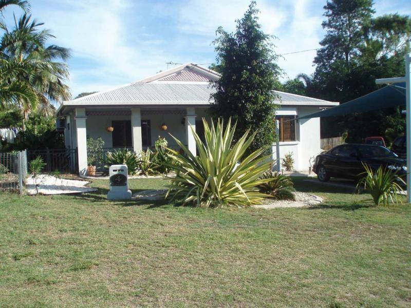4 Boden Street, Bucasia QLD 4750
