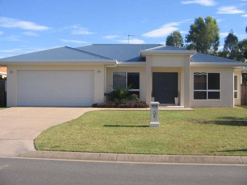 8 Beachside Place, Shoal Point QLD 4750
