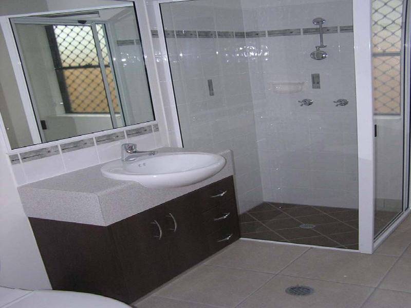 4/15-17 Creek Street, Alexandra QLD 4740