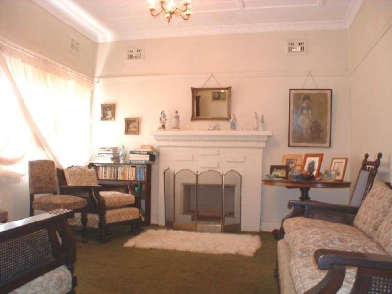 56 Kingslangley Road, Greenwich NSW 2065